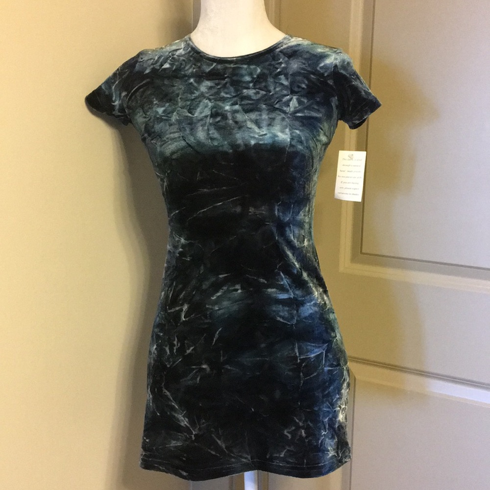 Stylish Hand Dyed Velvet Dress - Picture 1 of 8